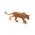 Figurine Lionne chassant Papo en PVC, thème félins, Collection Animaux sauvages, jouet éducatif idéal pour enfants et collectionneurs