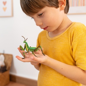 Praying Mantis Figurine